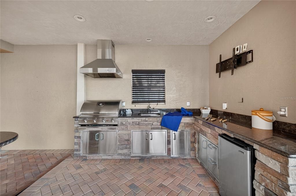 For Sale: $1,450,000 (4 beds, 3 baths, 3986 Square Feet)