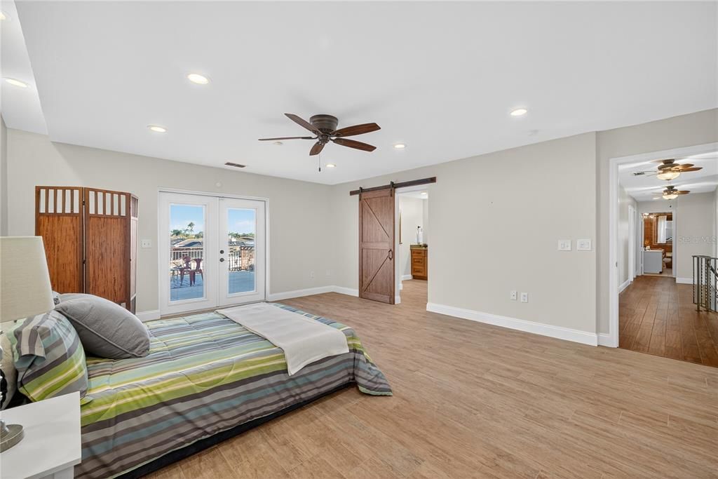 For Sale: $1,450,000 (4 beds, 3 baths, 3986 Square Feet)