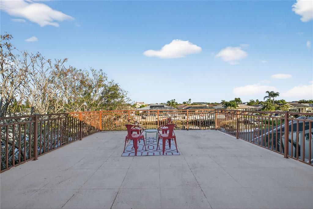 For Sale: $1,450,000 (4 beds, 3 baths, 3986 Square Feet)