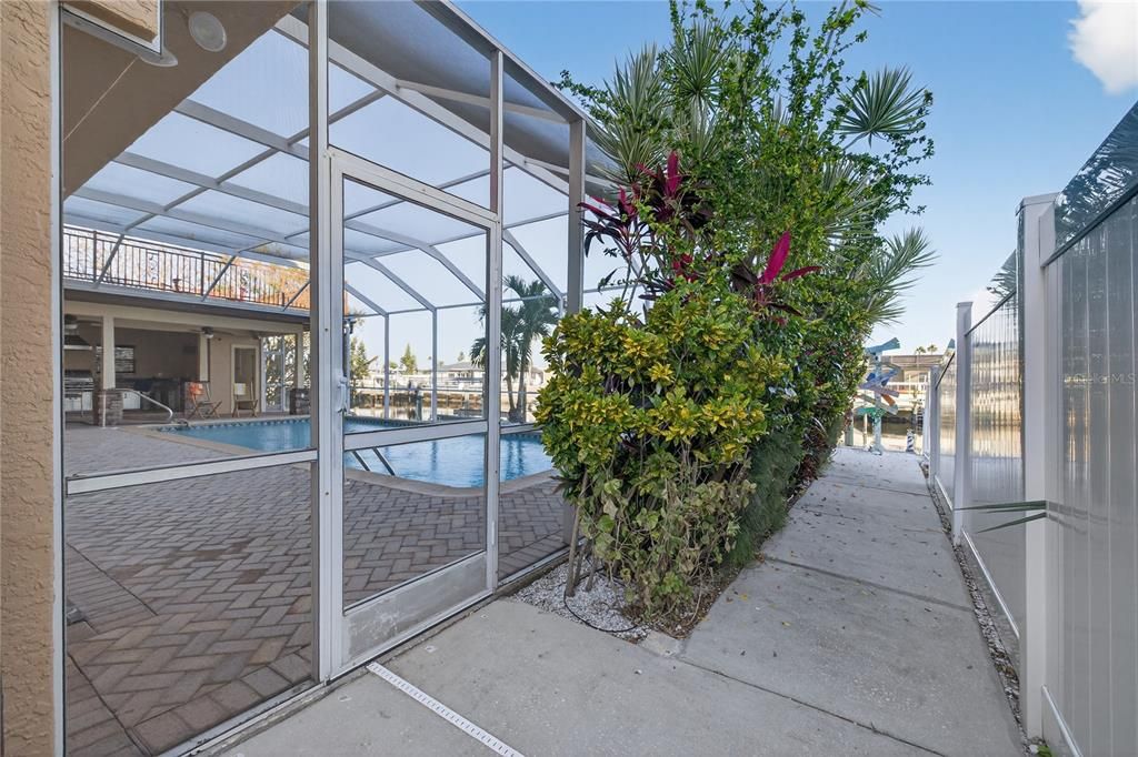 For Sale: $1,450,000 (4 beds, 3 baths, 3986 Square Feet)