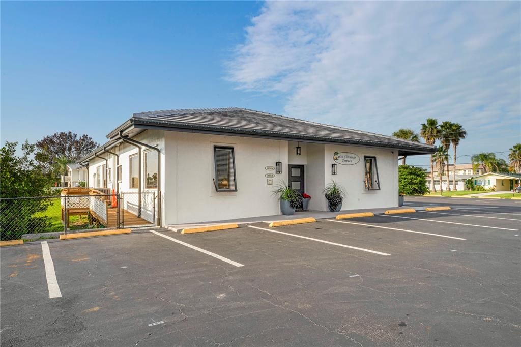 For Sale: $1,450,000 (4 beds, 3 baths, 3986 Square Feet)