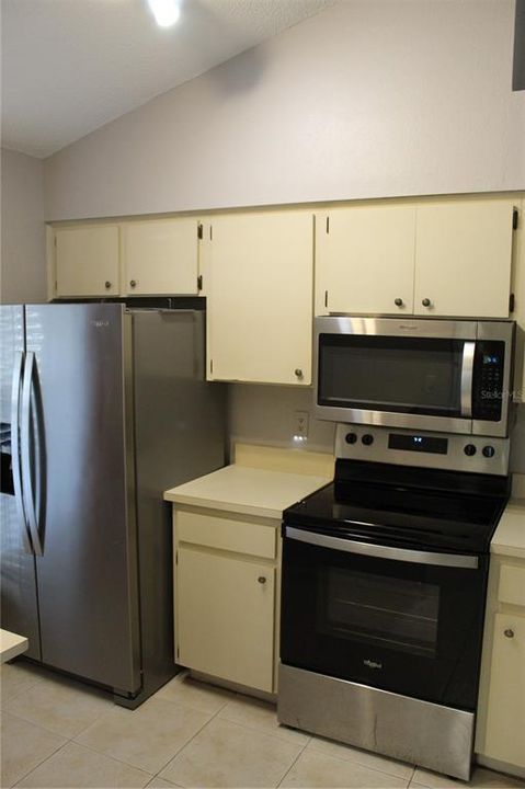 出租: $1,650 (2 贝兹, 2 浴室, 996 平方英尺)