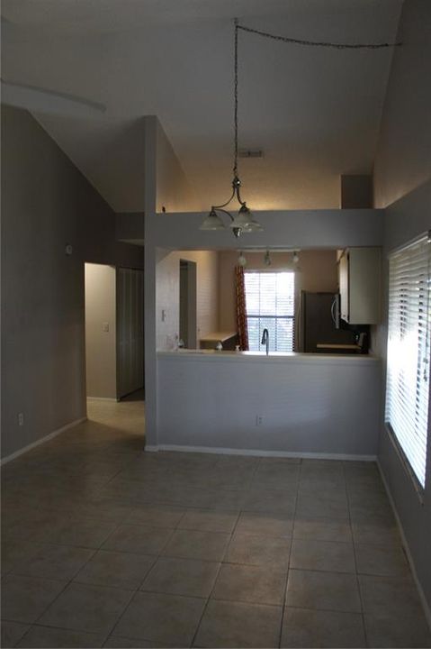 出租: $1,650 (2 贝兹, 2 浴室, 996 平方英尺)