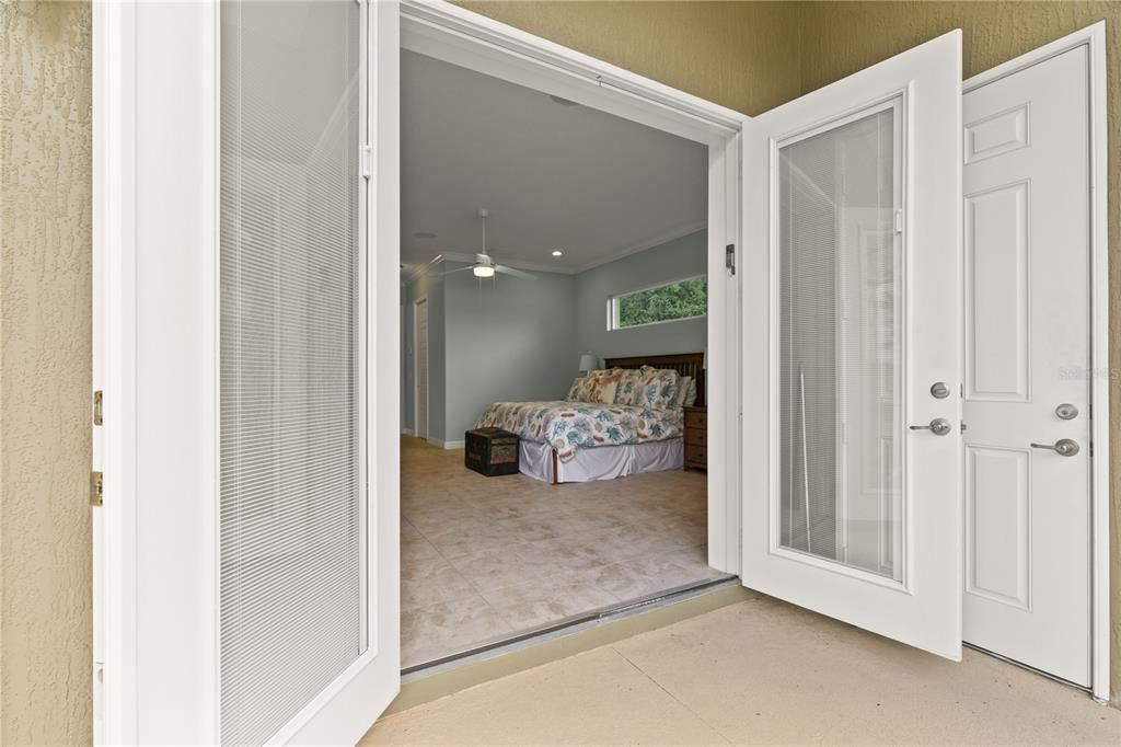 En Venta: $939,000 (4 camas, 2 baños, 3551 Pies cuadrados)