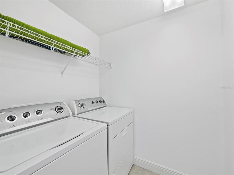 В аренду: $4,000 (2 спален, 2 ванн, 1911 Квадратных фут)