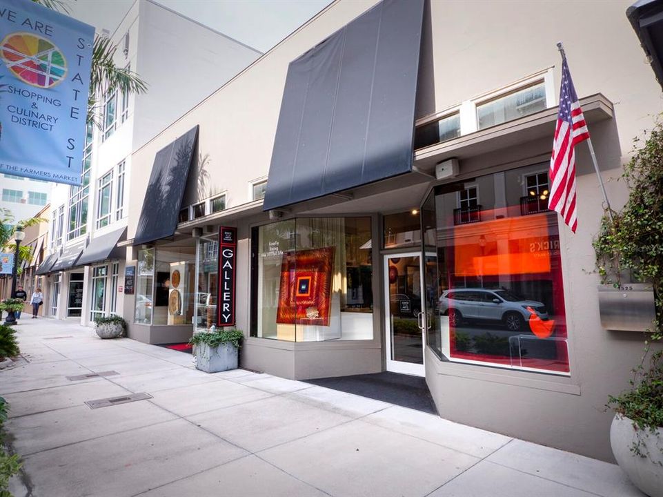 В аренду: $4,000 (2 спален, 2 ванн, 1911 Квадратных фут)