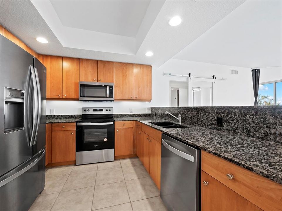 В аренду: $4,000 (2 спален, 2 ванн, 1911 Квадратных фут)