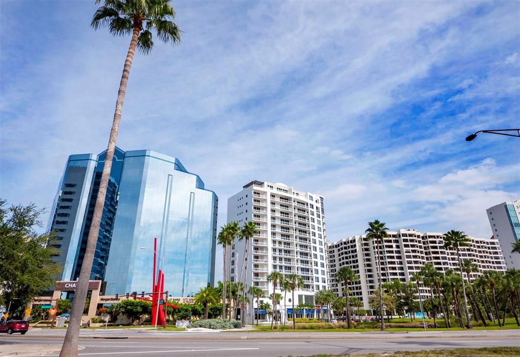 В аренду: $4,000 (2 спален, 2 ванн, 1911 Квадратных фут)