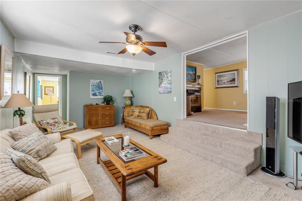 For Rent: $2,700 (5 beds, 2 baths, 2311 Square Feet)