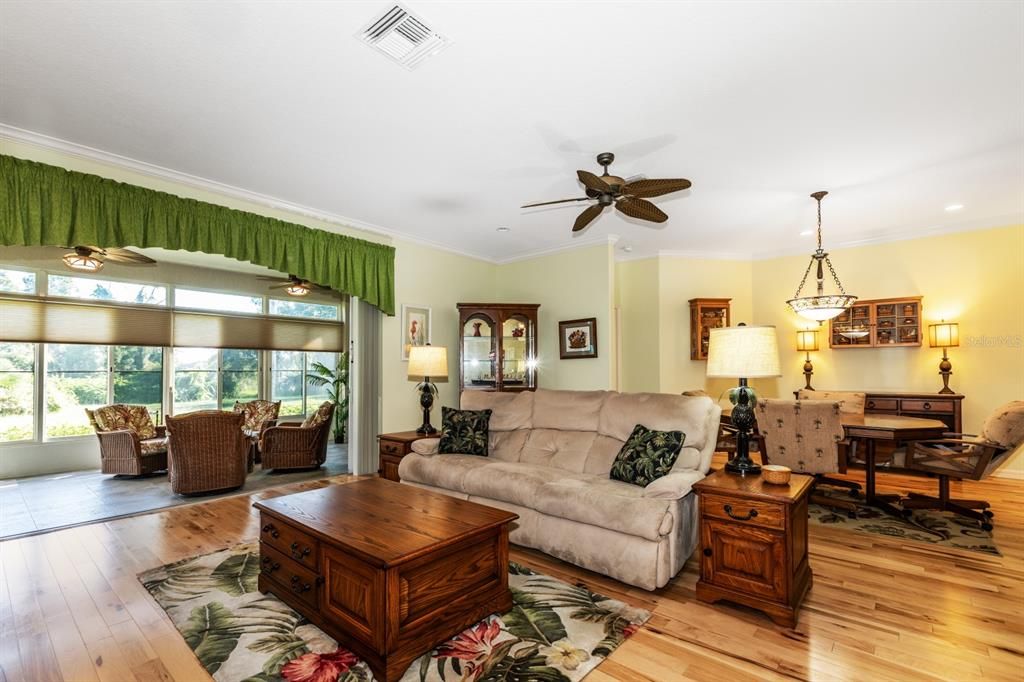 Active With Contract: $330,000 (3 beds, 2 baths, 2003 Square Feet)