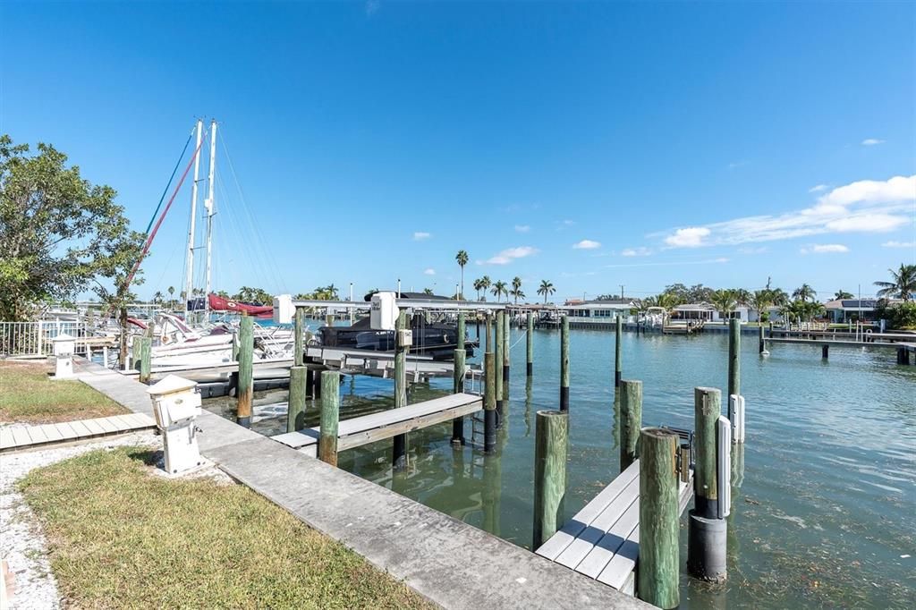 В аренду: $6,000 (3 спален, 3 ванн, 2738 Квадратных фут)