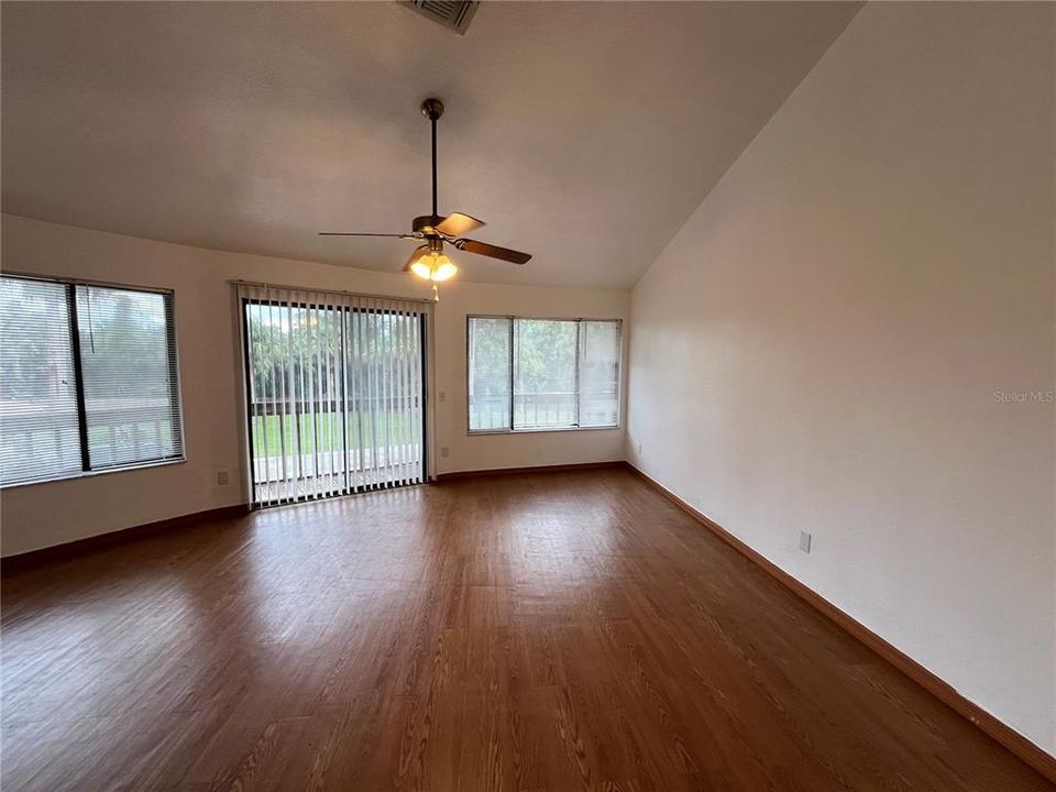 For Rent: $2,000 (3 beds, 2 baths, 1850 Square Feet)