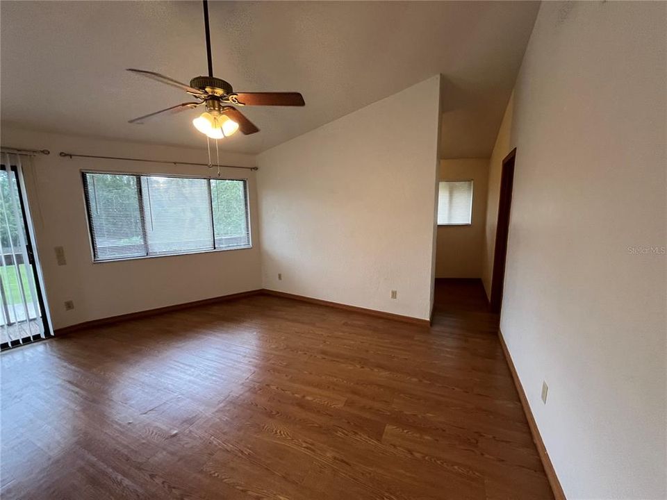 For Rent: $2,000 (3 beds, 2 baths, 1850 Square Feet)