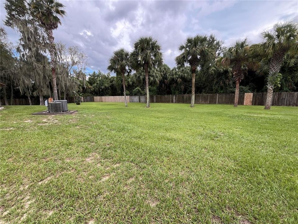 For Rent: $2,000 (3 beds, 2 baths, 1850 Square Feet)