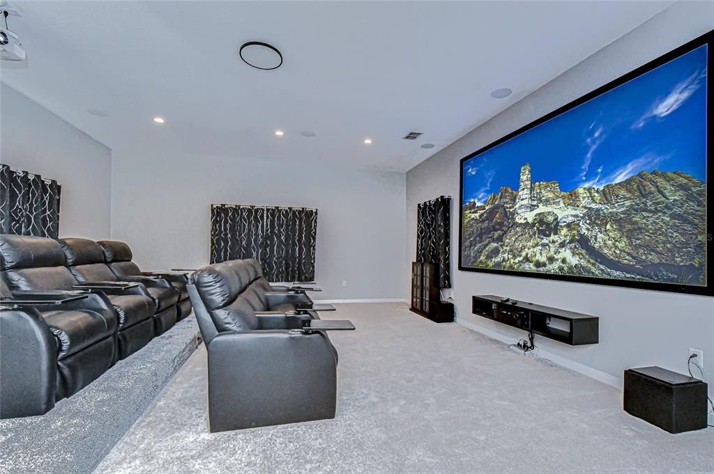 待售: $1,299,000 (6 贝兹, 4 浴室, 4690 平方英尺)