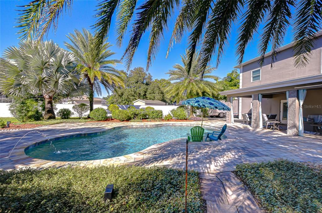 待售: $1,299,000 (6 贝兹, 4 浴室, 4690 平方英尺)