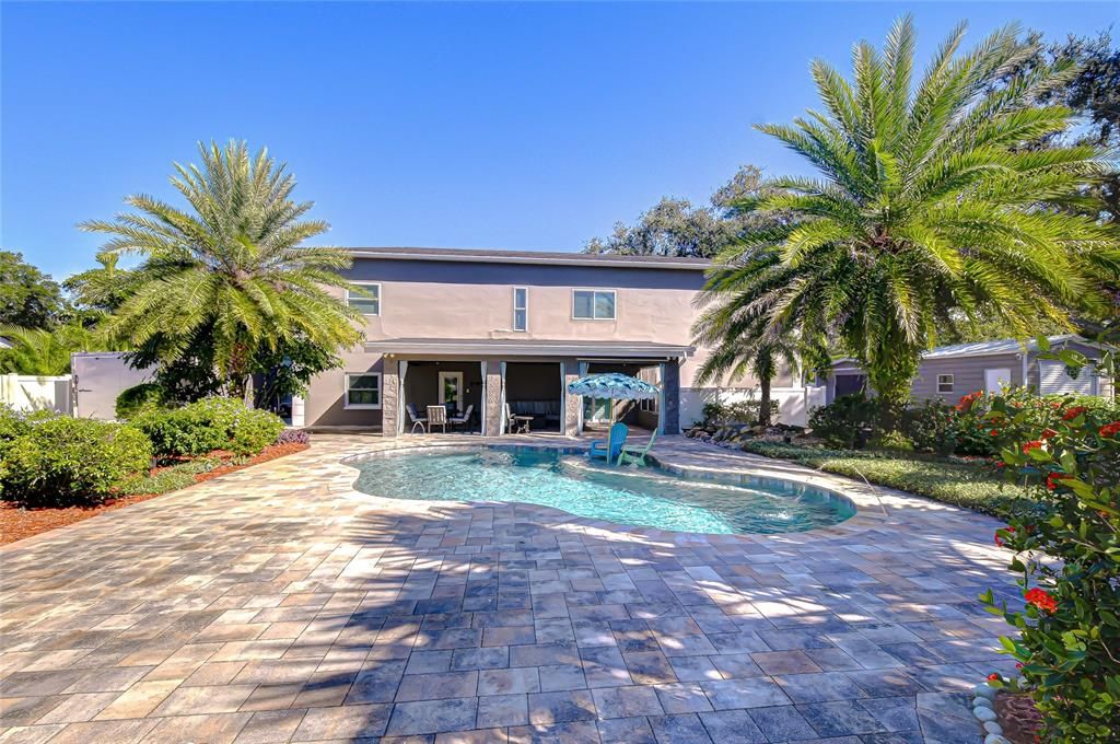 待售: $1,299,000 (6 贝兹, 4 浴室, 4690 平方英尺)