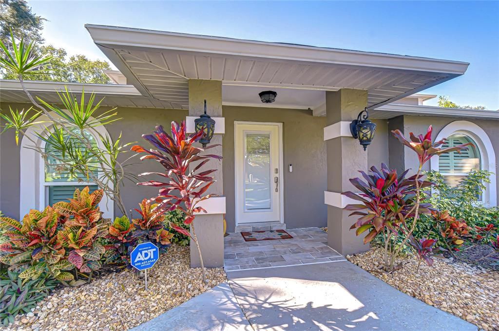 待售: $1,299,000 (6 贝兹, 4 浴室, 4690 平方英尺)