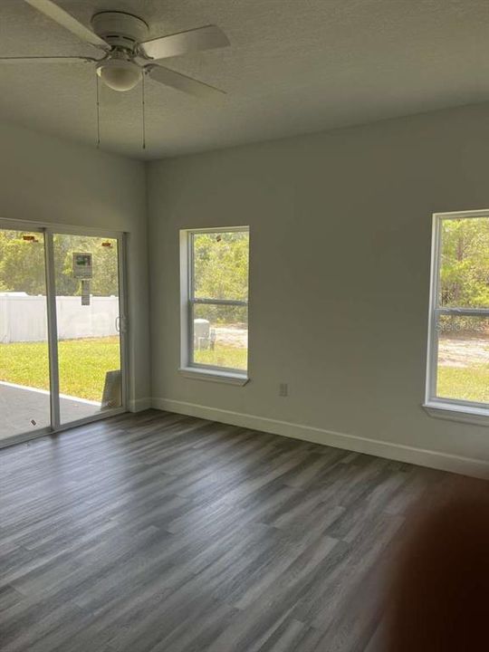 For Sale: $329,000 (4 beds, 4 baths, 1787 Square Feet)