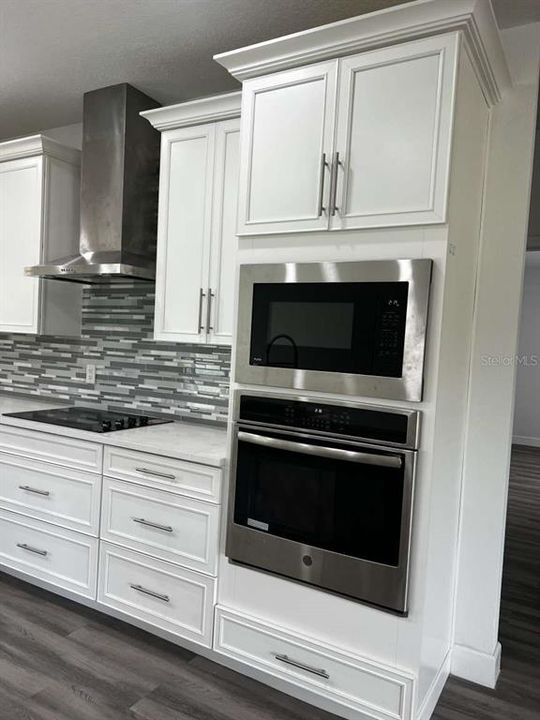 For Sale: $329,000 (4 beds, 4 baths, 1787 Square Feet)