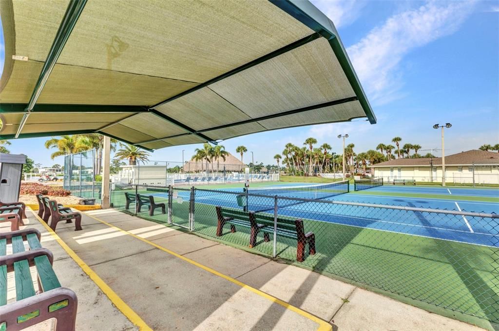 For Sale: $175,000 (2 beds, 2 baths, 1296 Square Feet)