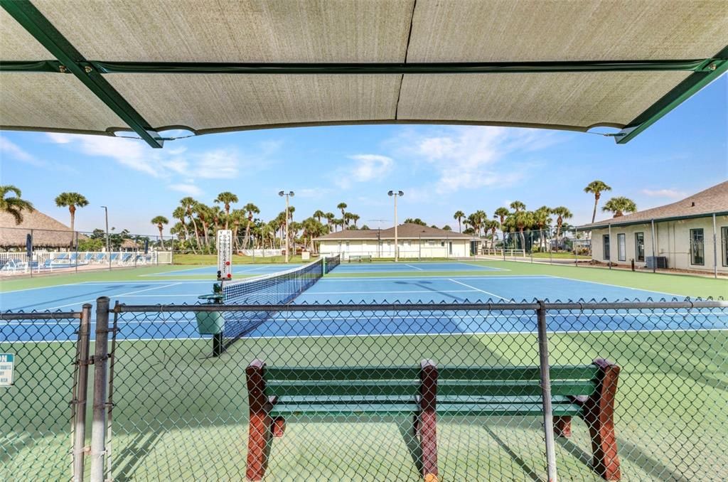 For Sale: $175,000 (2 beds, 2 baths, 1296 Square Feet)