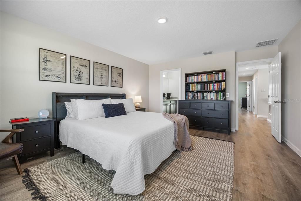 For Sale: $450,000 (4 beds, 3 baths, 2220 Square Feet)