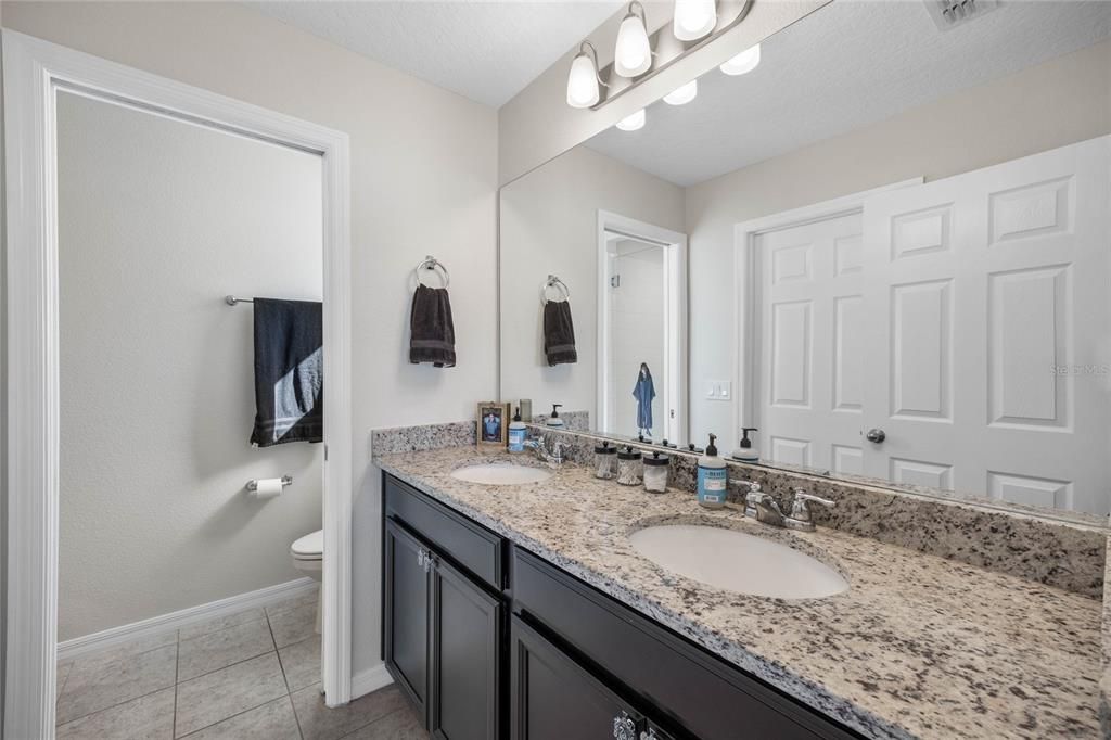 For Sale: $450,000 (4 beds, 3 baths, 2220 Square Feet)