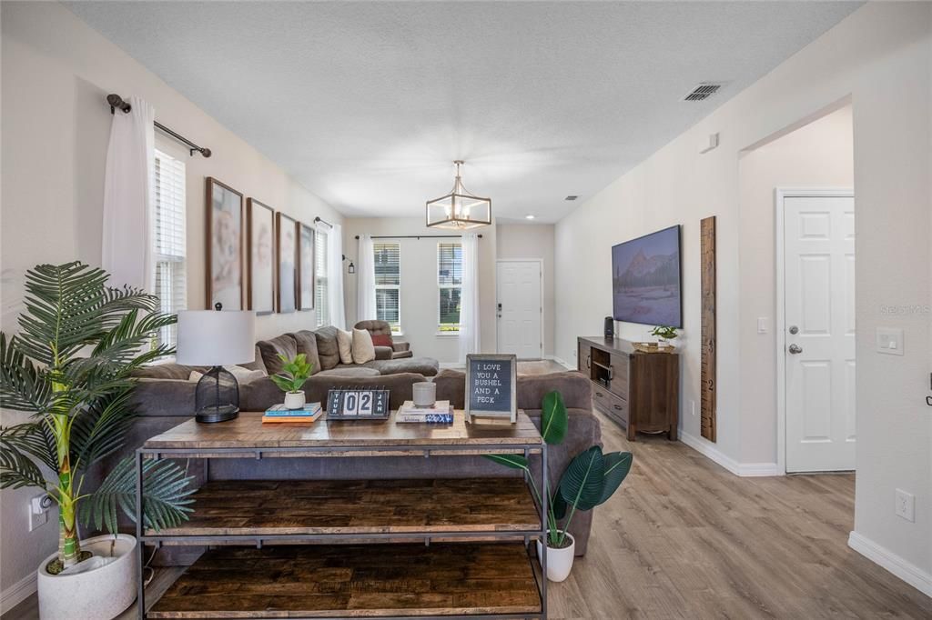 For Sale: $450,000 (4 beds, 3 baths, 2220 Square Feet)