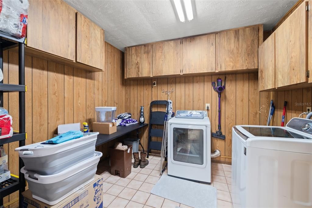 For Sale: $420,000 (4 beds, 2 baths, 2172 Square Feet)