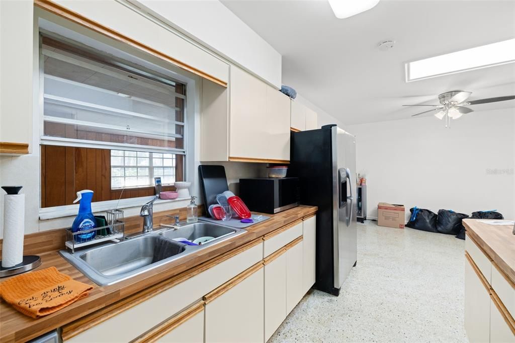 For Sale: $420,000 (4 beds, 2 baths, 2172 Square Feet)