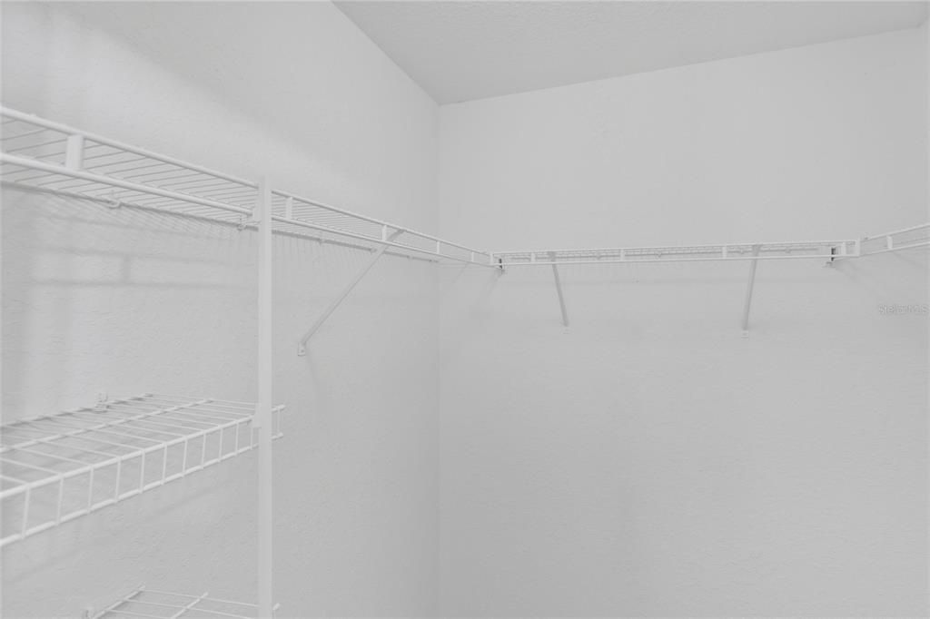 合同活跃: $275,000 (3 贝兹, 2 浴室, 1297 平方英尺)