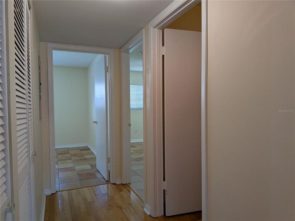 Activo con contrato: $1,600 (3 camas, 2 baños, 1200 Pies cuadrados)