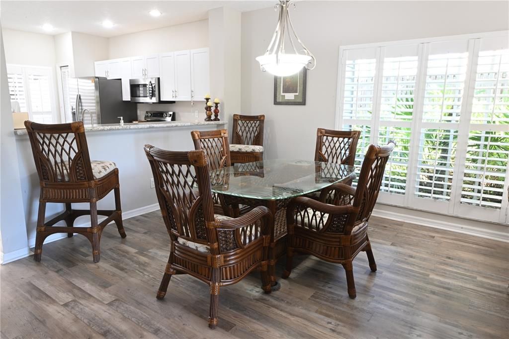 For Sale: $399,000 (2 beds, 2 baths, 1235 Square Feet)