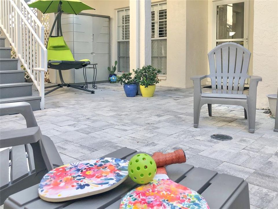 For Sale: $399,000 (2 beds, 2 baths, 1235 Square Feet)