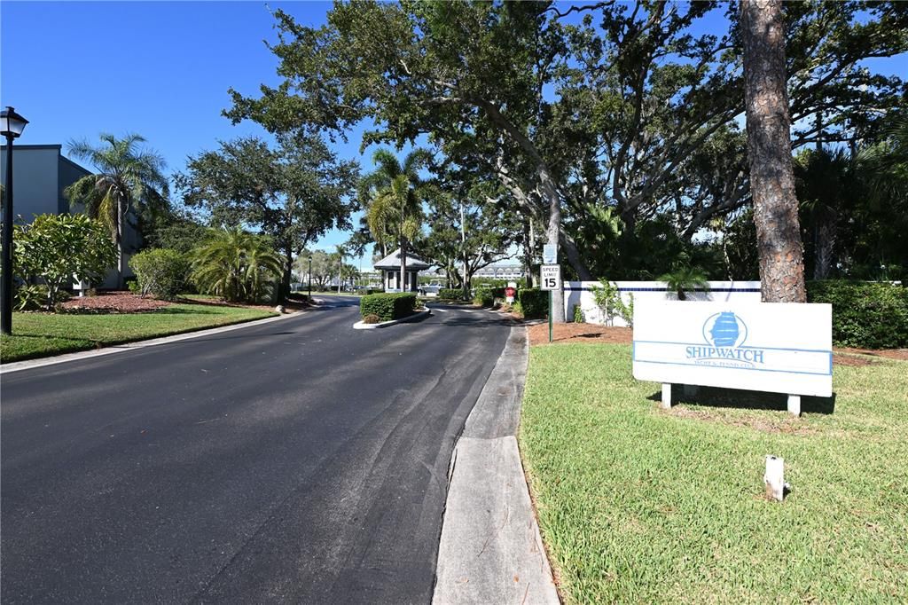 For Sale: $399,000 (2 beds, 2 baths, 1235 Square Feet)