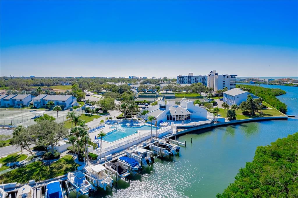 For Sale: $399,000 (2 beds, 2 baths, 1235 Square Feet)