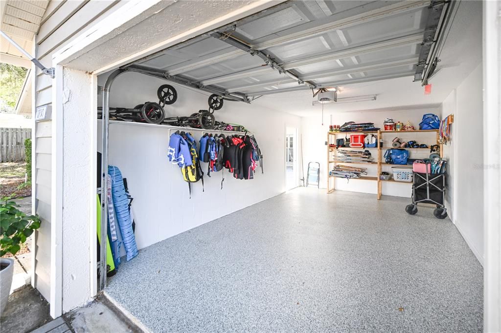 For Sale: $399,000 (2 beds, 2 baths, 1235 Square Feet)