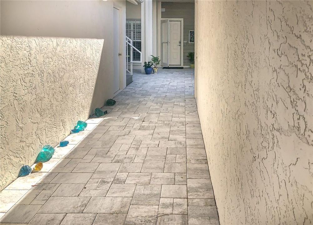 For Sale: $399,000 (2 beds, 2 baths, 1235 Square Feet)