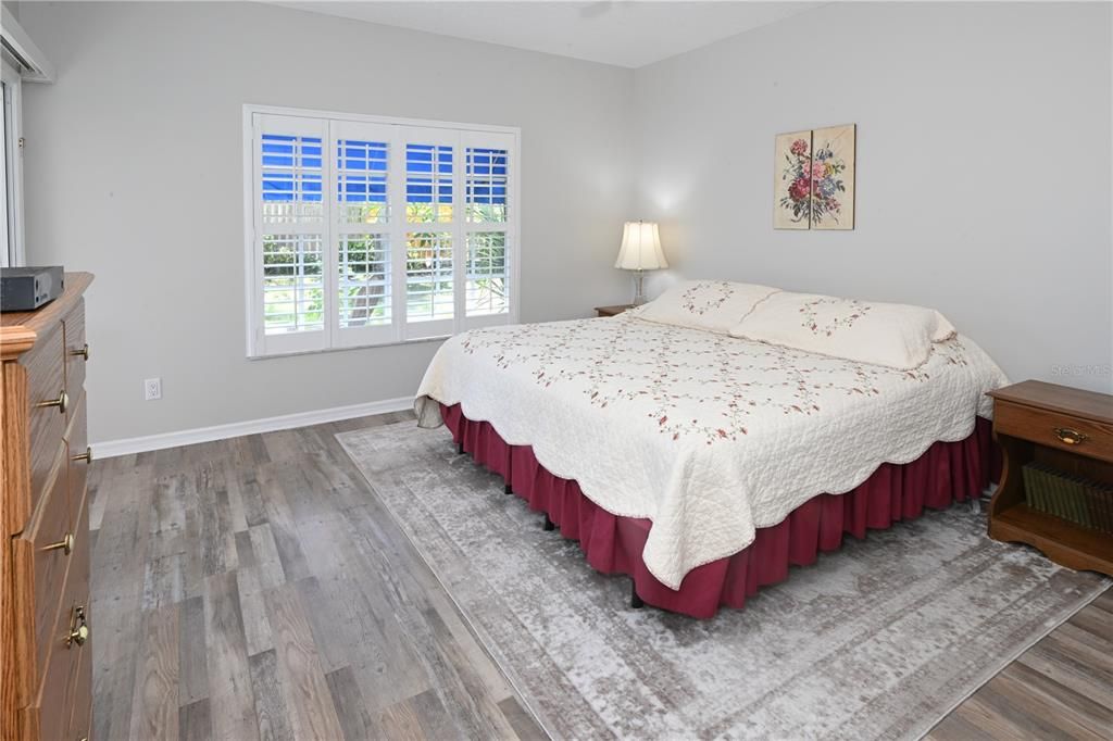 For Sale: $399,000 (2 beds, 2 baths, 1235 Square Feet)