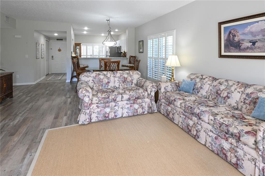 For Sale: $399,000 (2 beds, 2 baths, 1235 Square Feet)