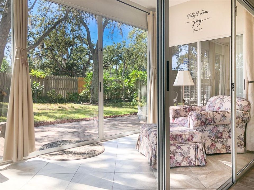 For Sale: $399,000 (2 beds, 2 baths, 1235 Square Feet)