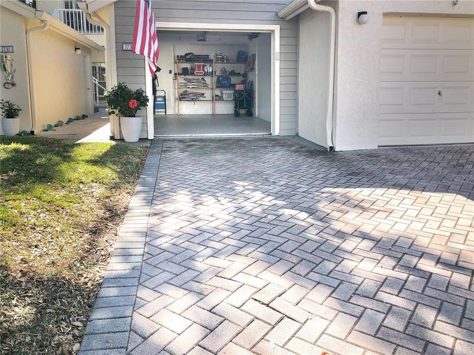 For Sale: $399,000 (2 beds, 2 baths, 1235 Square Feet)