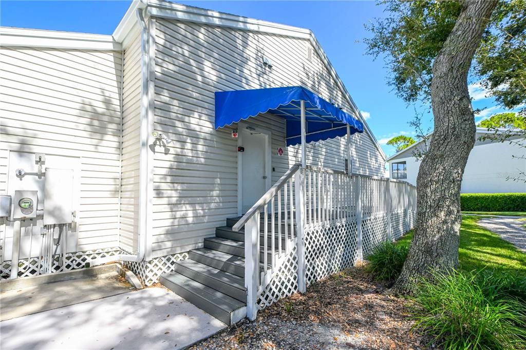 For Sale: $399,000 (2 beds, 2 baths, 1235 Square Feet)