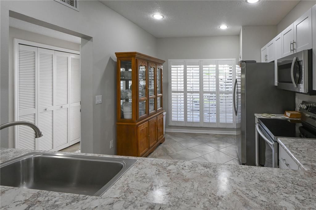 For Sale: $399,000 (2 beds, 2 baths, 1235 Square Feet)