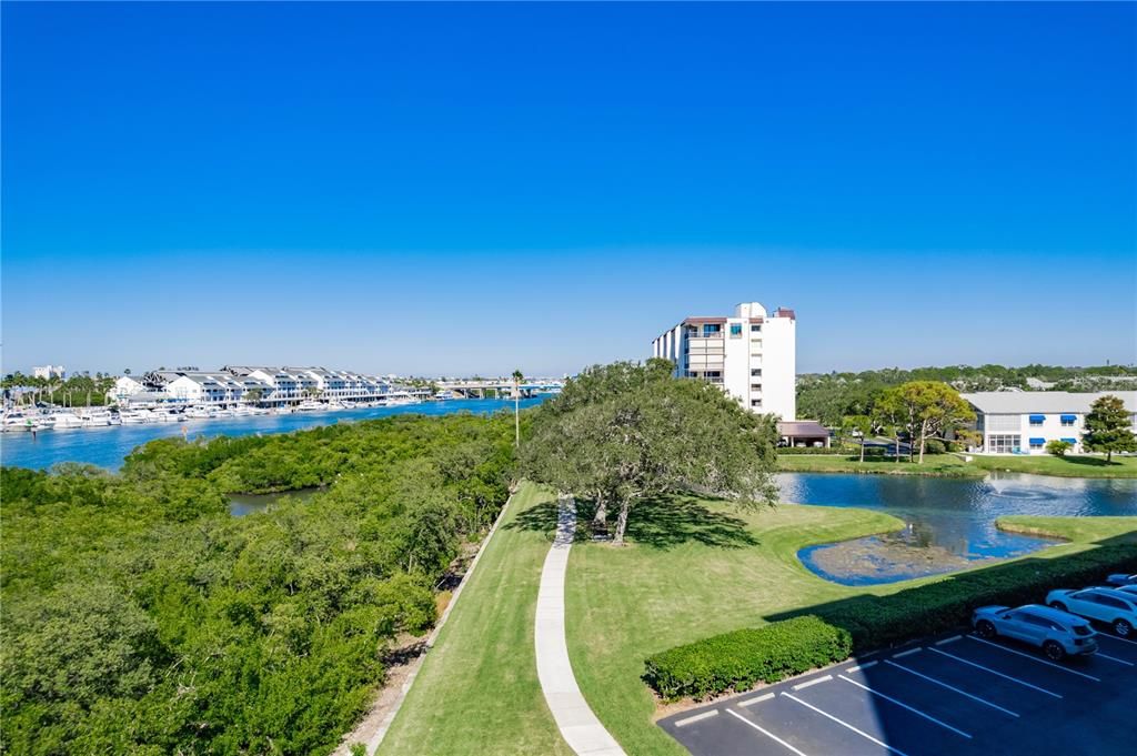 For Sale: $399,000 (2 beds, 2 baths, 1235 Square Feet)