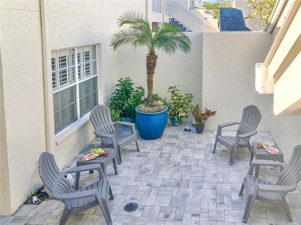 For Sale: $399,000 (2 beds, 2 baths, 1235 Square Feet)