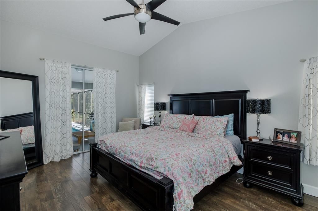 For Sale: $679,000 (4 beds, 3 baths, 2645 Square Feet)