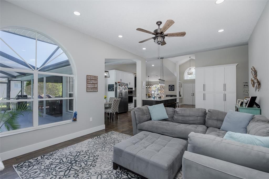 For Sale: $679,000 (4 beds, 3 baths, 2645 Square Feet)