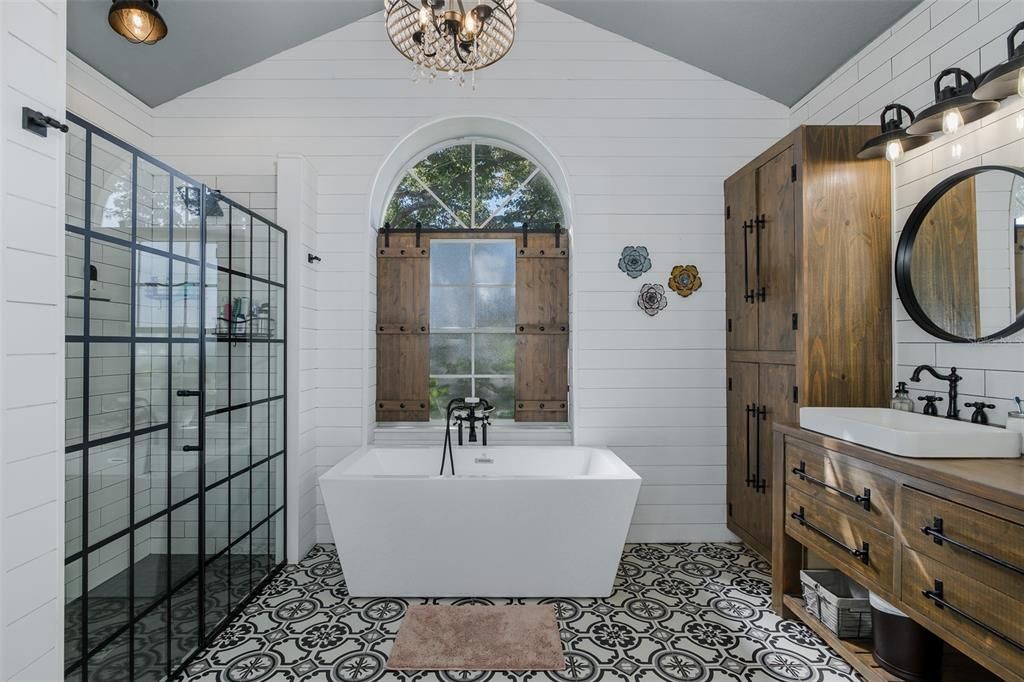 For Sale: $679,000 (4 beds, 3 baths, 2645 Square Feet)